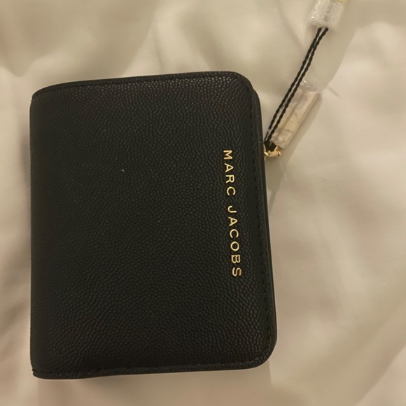 Marc Jacob’s Wallet - Picture 2 of 2